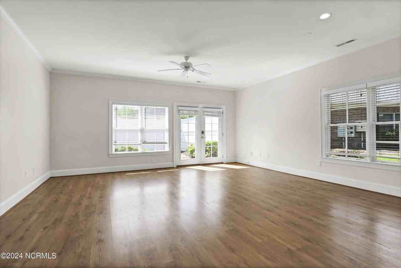 1064 Headwater Cove Ln - Photo 4 of 28