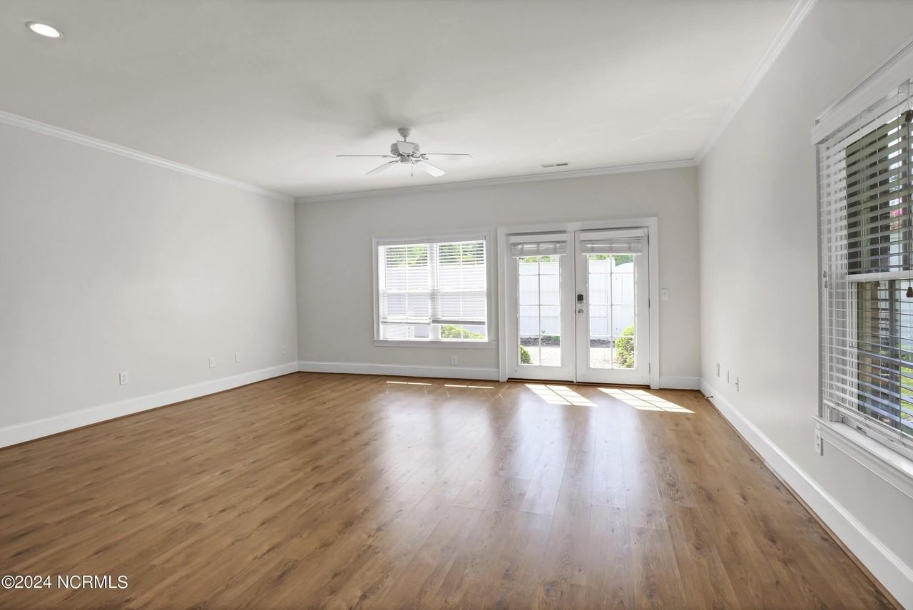 1064 Headwater Cove Ln - Photo 7 of 28