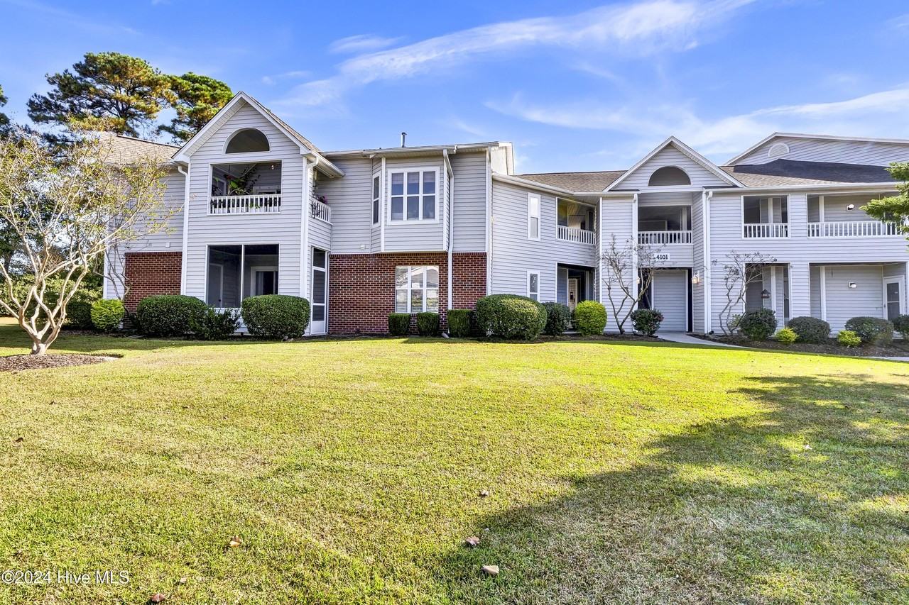 4101 Breezewood Dr Apt 101 #101 - Photo 2 of 29