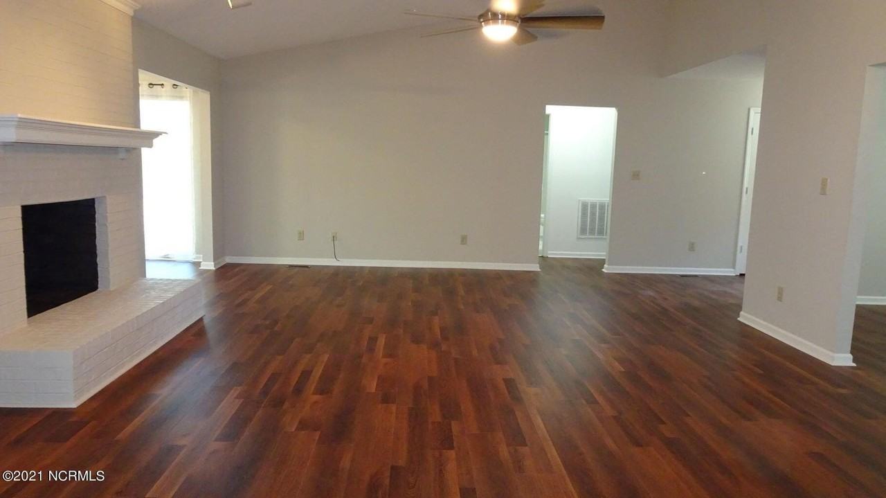 1410 Monticello Dr - Photo 5 of 23