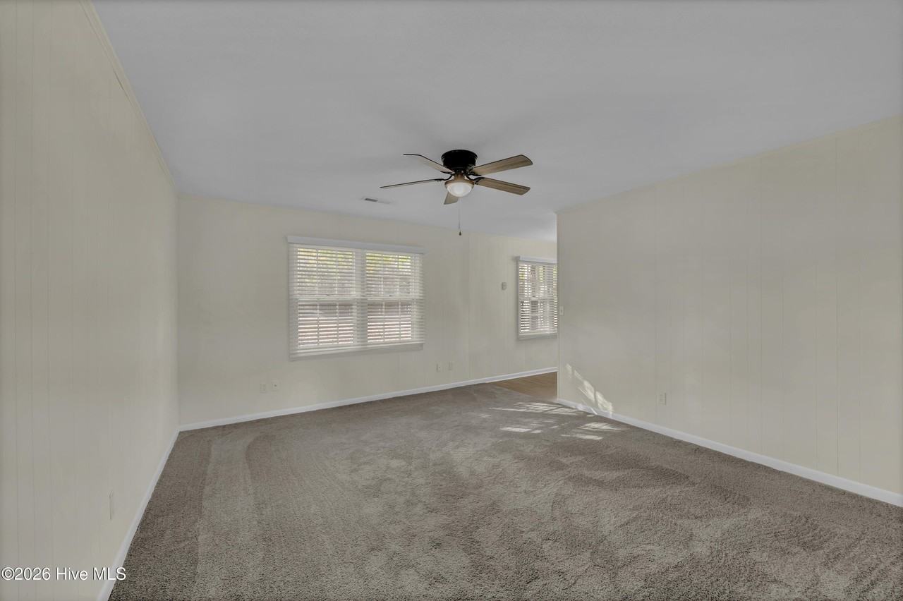 4014 Lake Ave - Photo 7 of 26