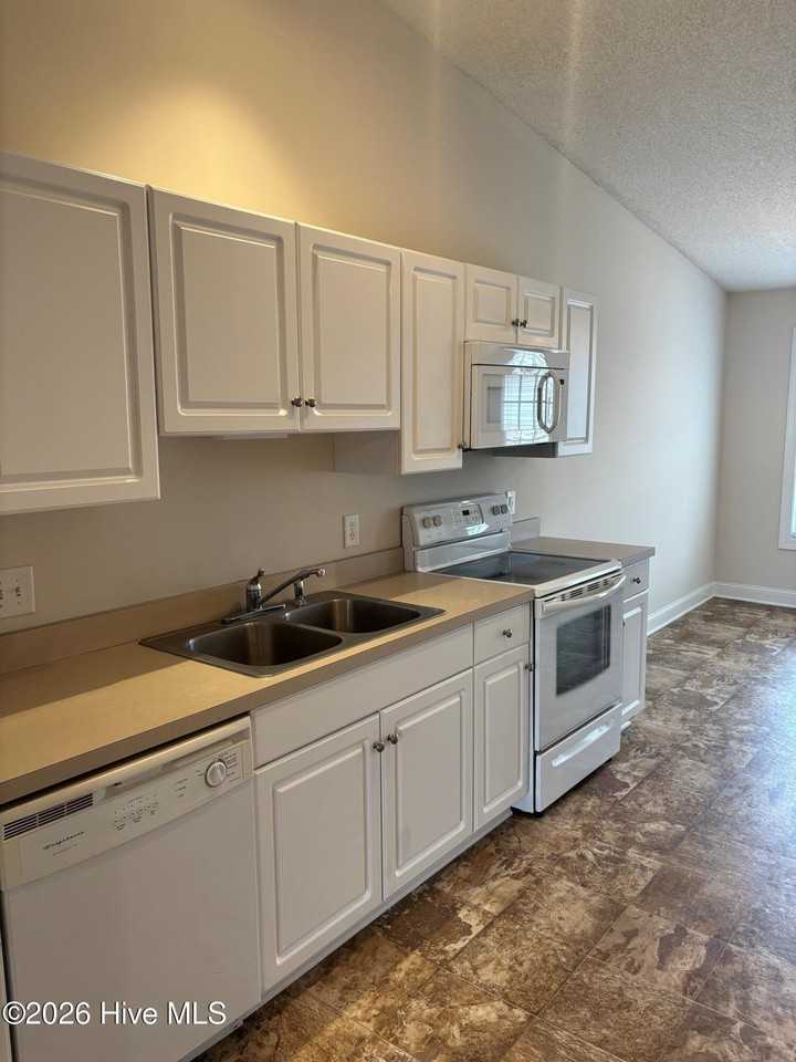 2998 Kinsey Loop Unit B #B - Photo 5 of 18