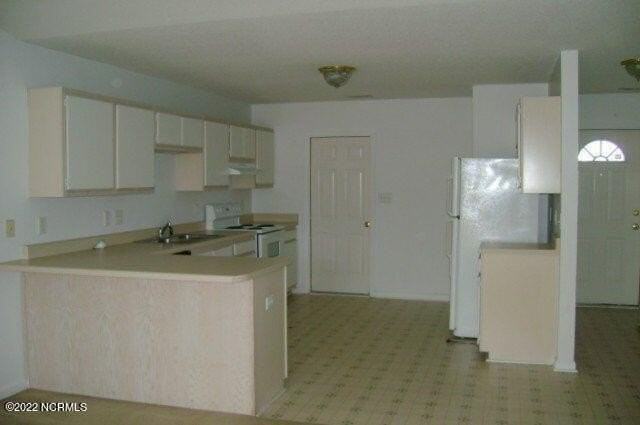 105 Charlton Rd - Photo 3 of 6