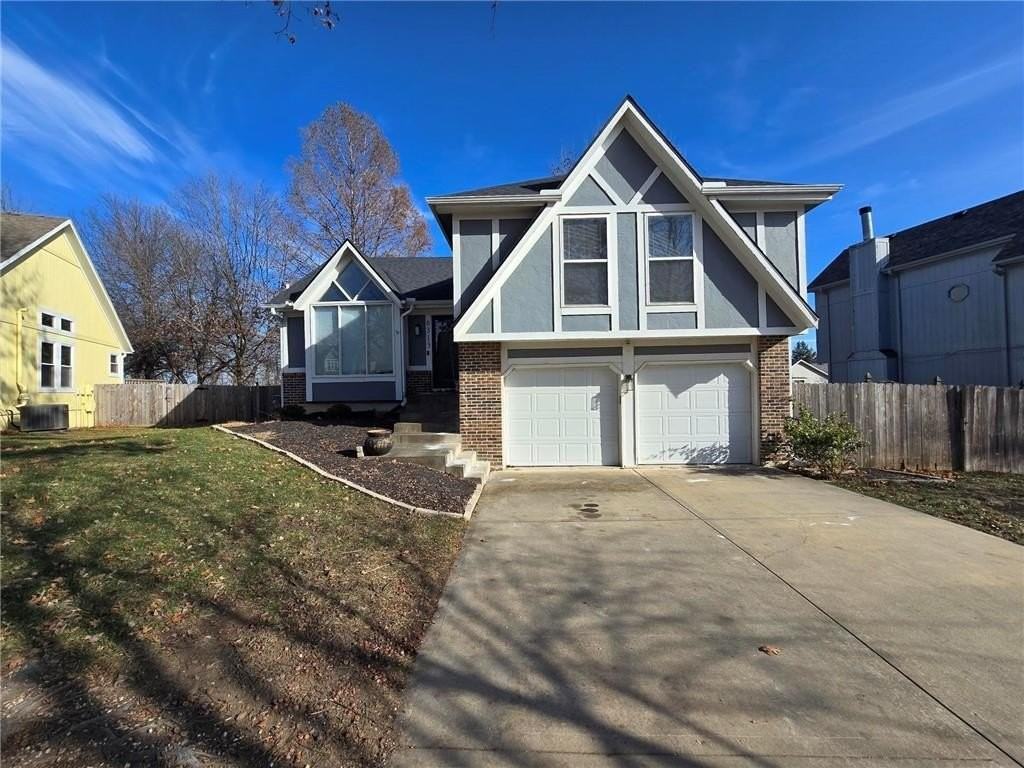 6313 Aminda St - Photo 2 of 46