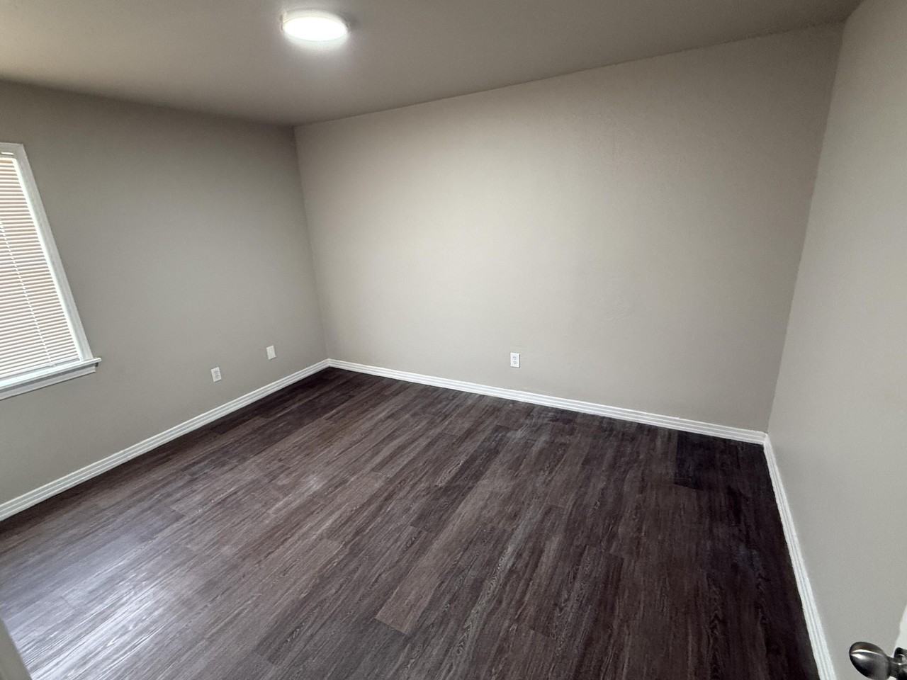 4211 35th St Apt A #A - Photo 4 of 6