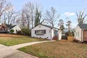 featured image of 2623 Beechwood St