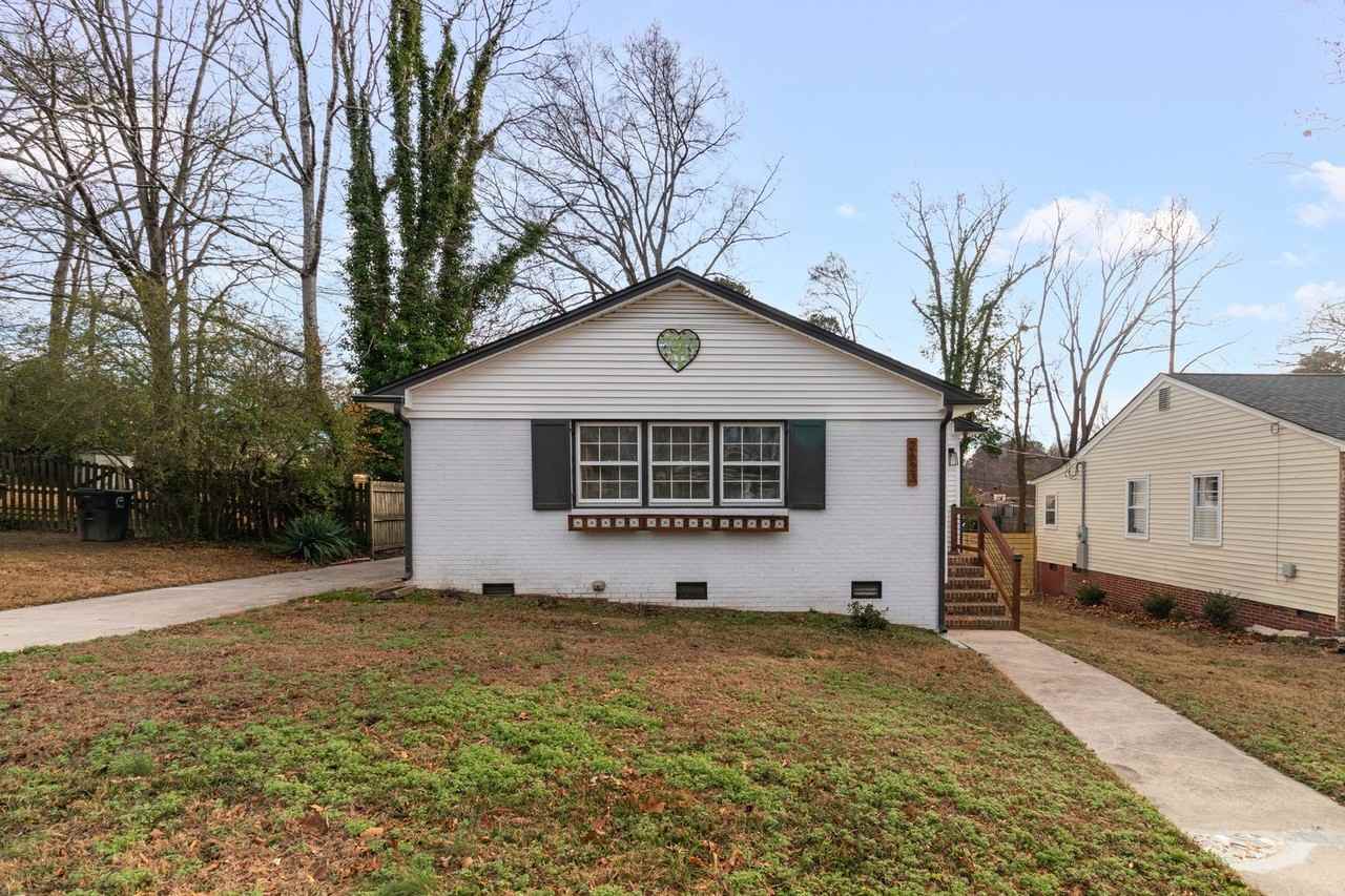 2623 Beechwood St - Photo 2 of 28