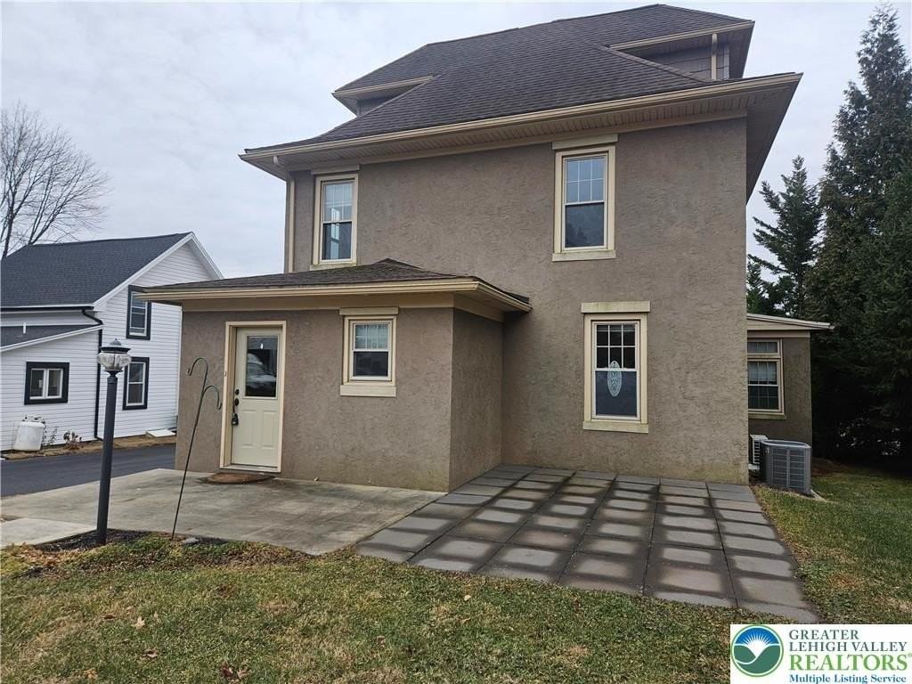 8115 Main St - Photo 4 of 37