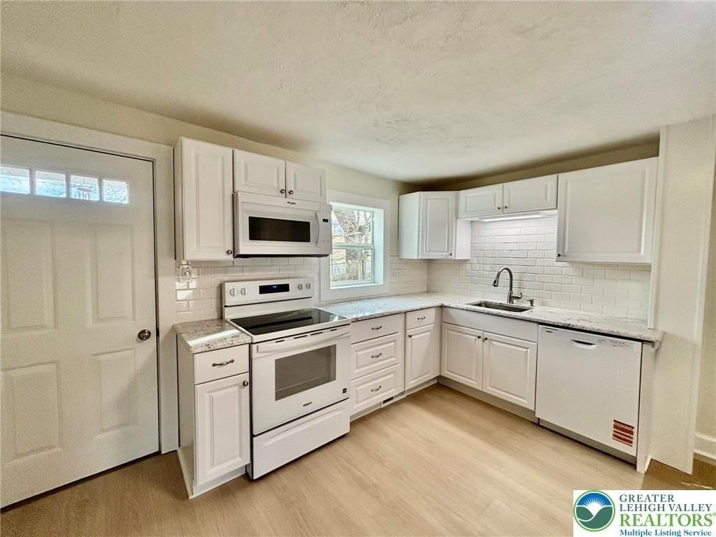 6024 Front St - Photo 5 of 12