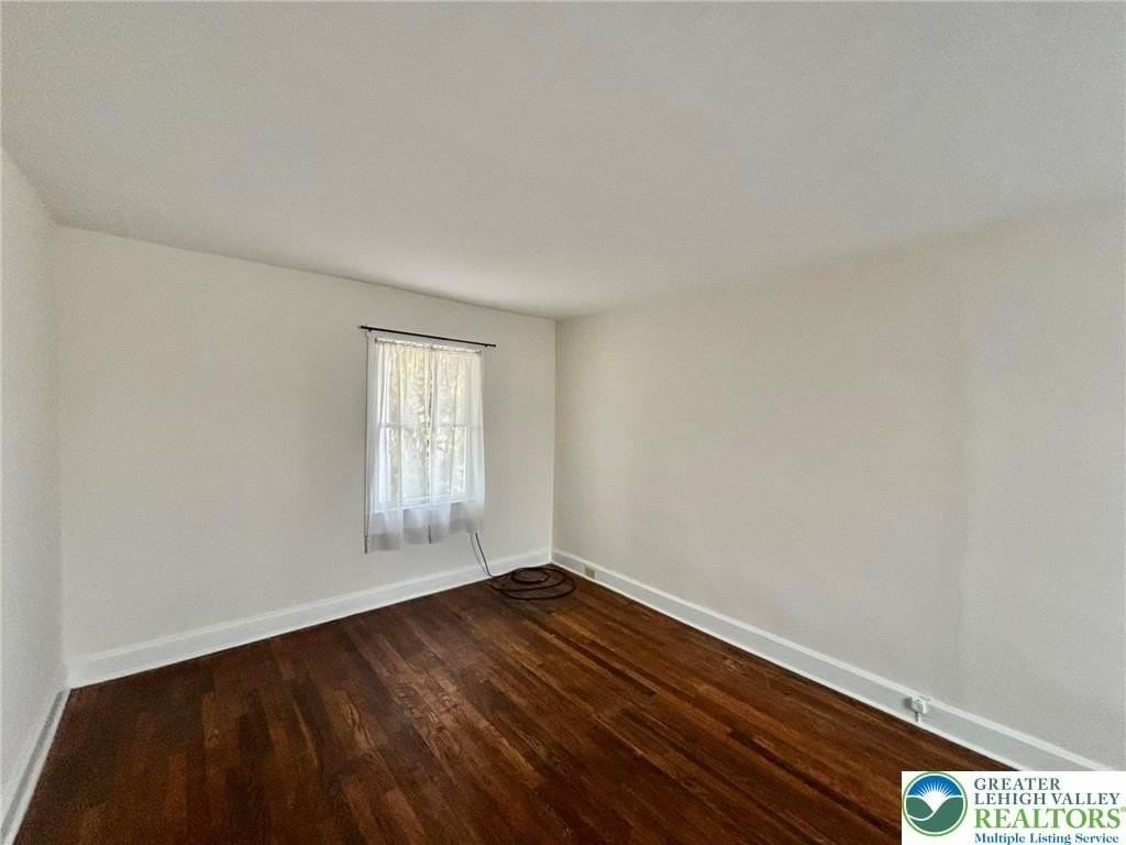 6024 Front St - Photo 7 of 12