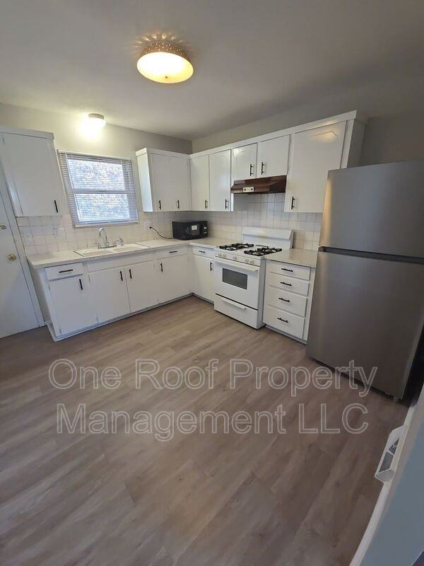 3219 N 52nd St - Photo 2 of 12