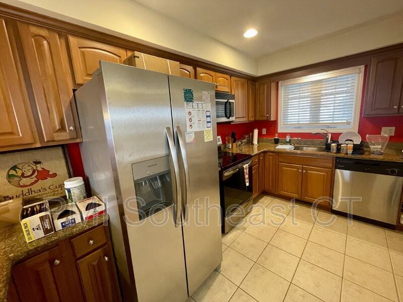 330 Crystal Ave #12 - Photo 5 of 15