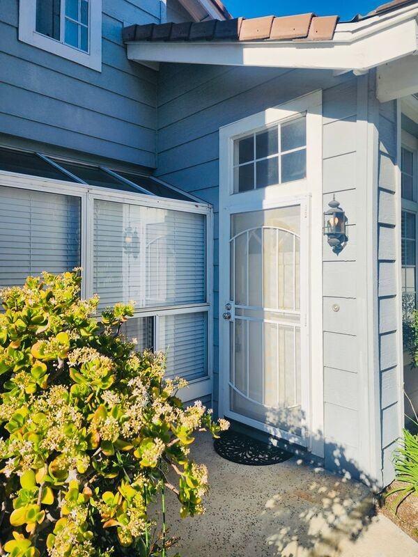 2275 Hawthorne Pl - Photo 3 of 34
