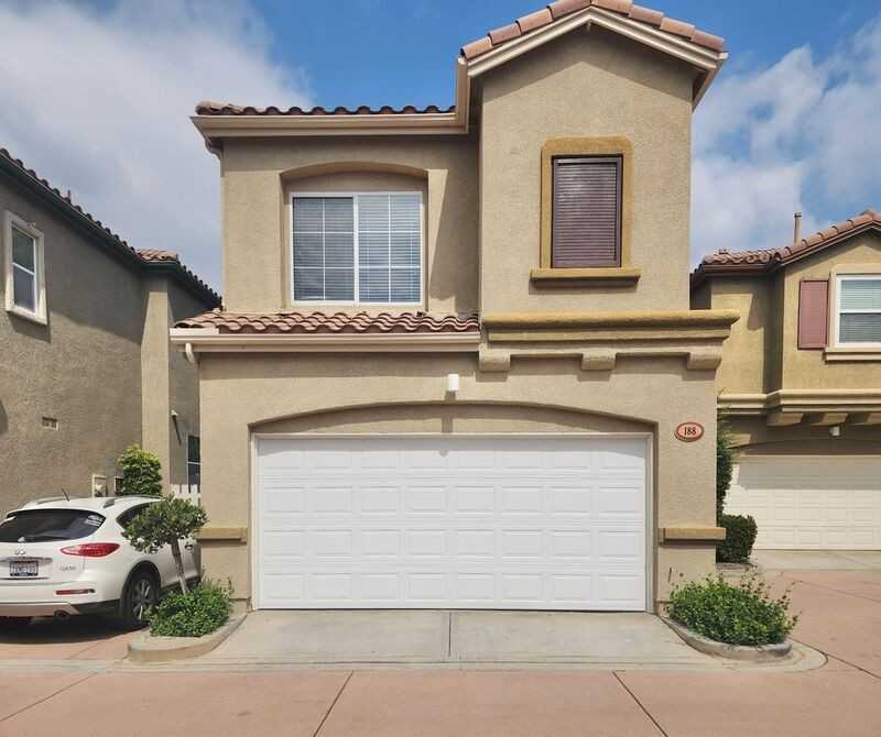 188 Calle De Los Ninos - Photo 2 of 40