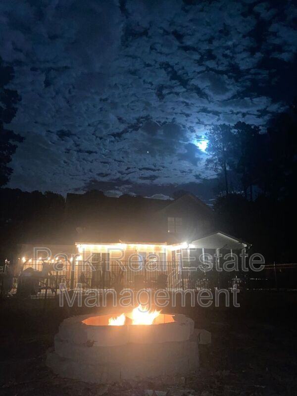 215 Harrison Pond Dr - Photo 6 of 33