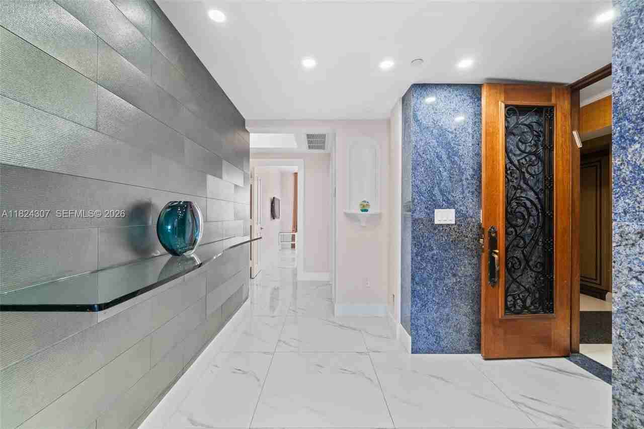 17875 Collins Ave #4102 - Photo 3 of 45