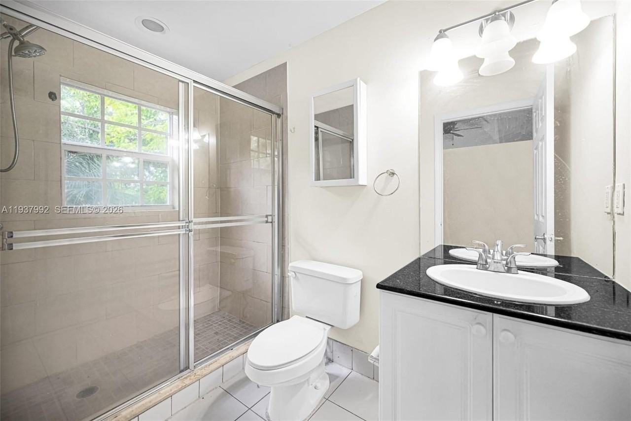 1731 Nw 94th Ave #1731 - Photo 3 of 26