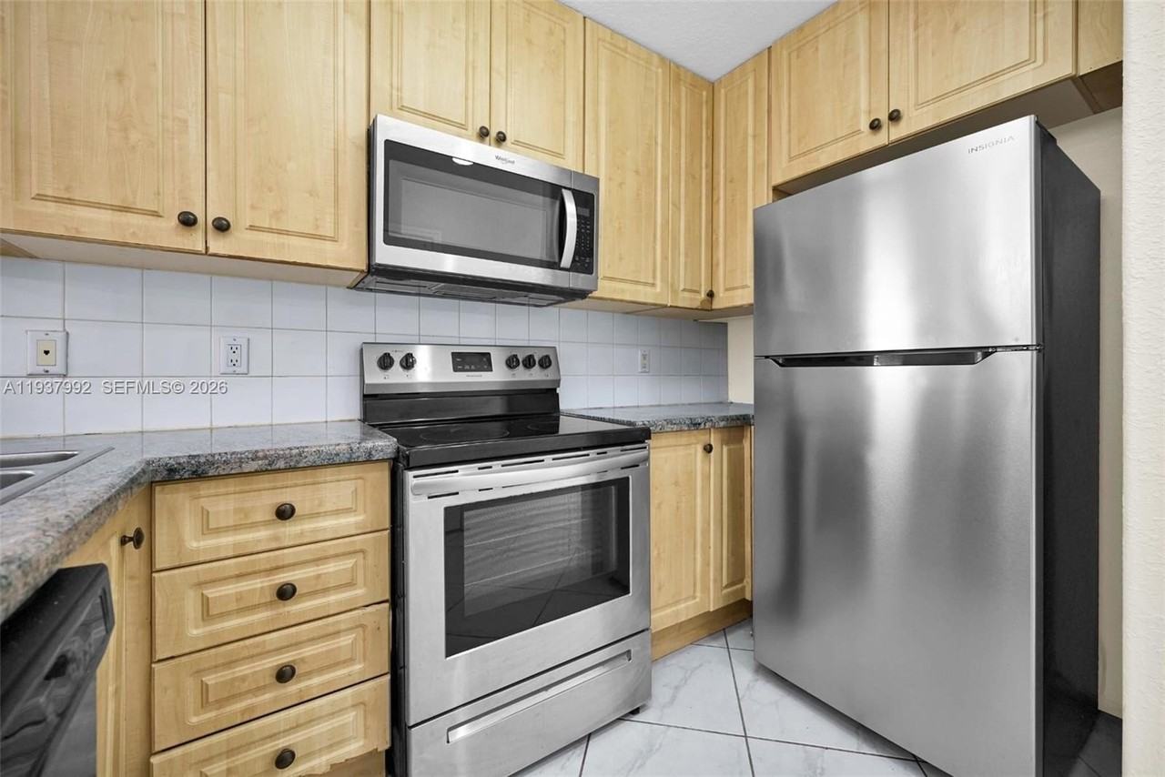 1731 Nw 94th Ave #1731 - Photo 6 of 26