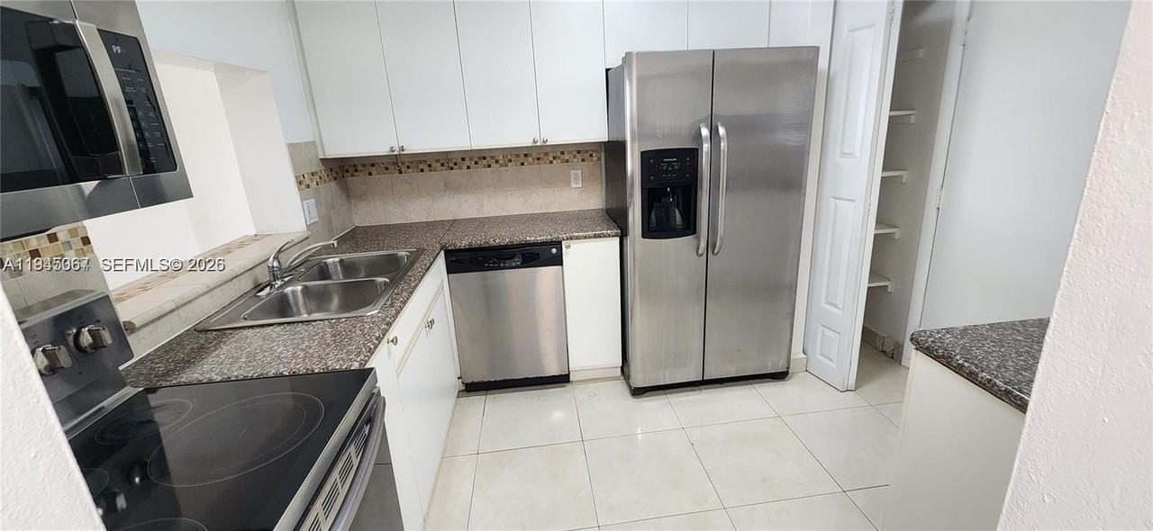 3660 Ne 166th St #703 - Photo 2 of 18