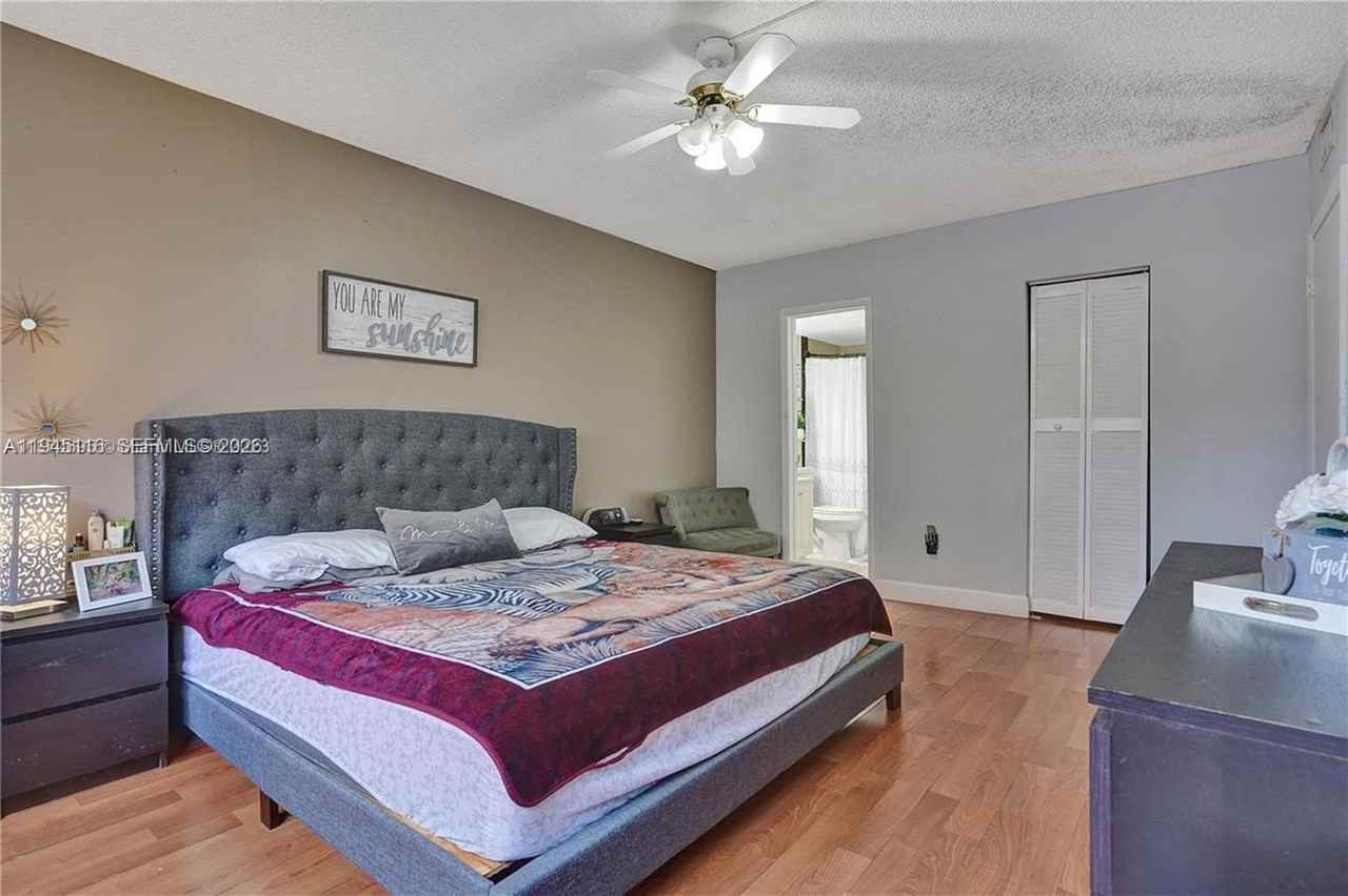 1490 W 42nd Pl #102 - Photo 6 of 15