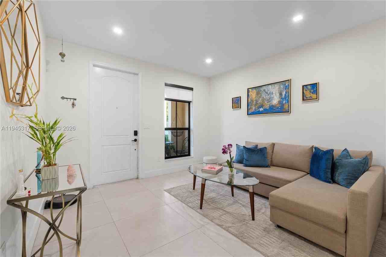 17619 Sw 153rd Path - Photo 3 of 35