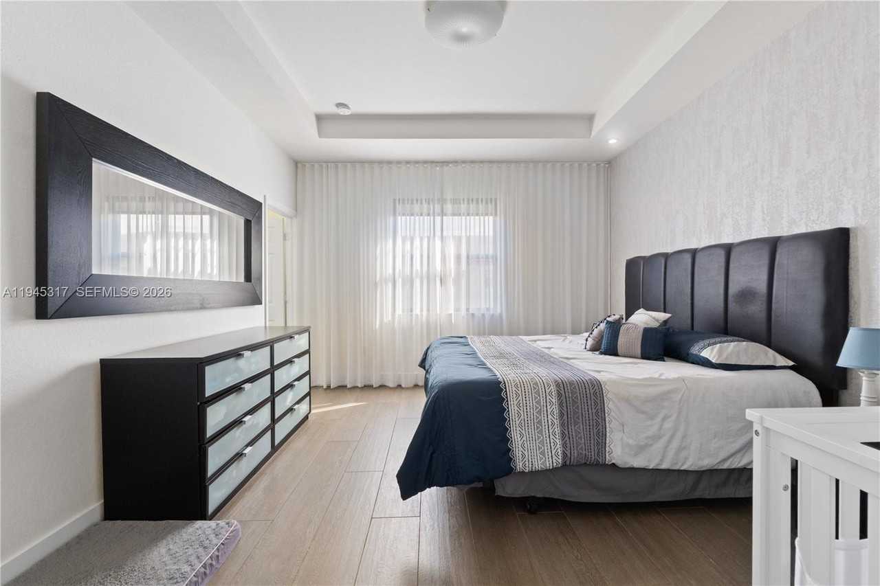 17619 Sw 153rd Path - Photo 4 of 35