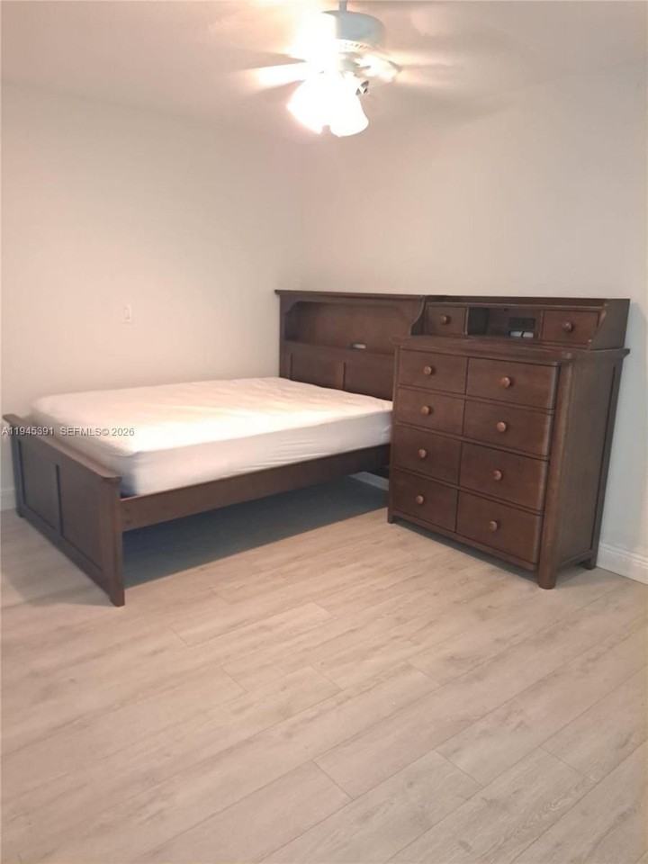 2220 N 57th Way #2 - Photo 3 of 4