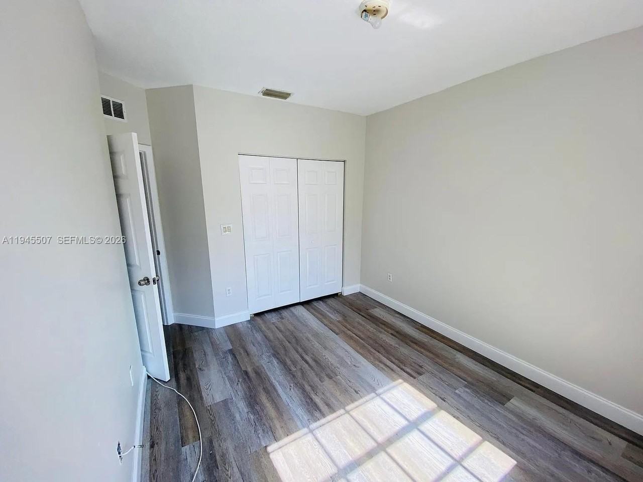 4947 Sw 135th Way - Photo 4 of 17