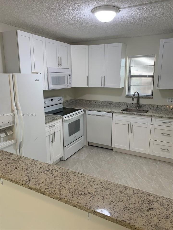 9273 Sw 8th St #411 - Photo 5 of 21