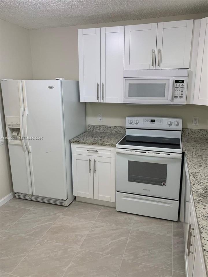 9273 Sw 8th St #411 - Photo 6 of 21