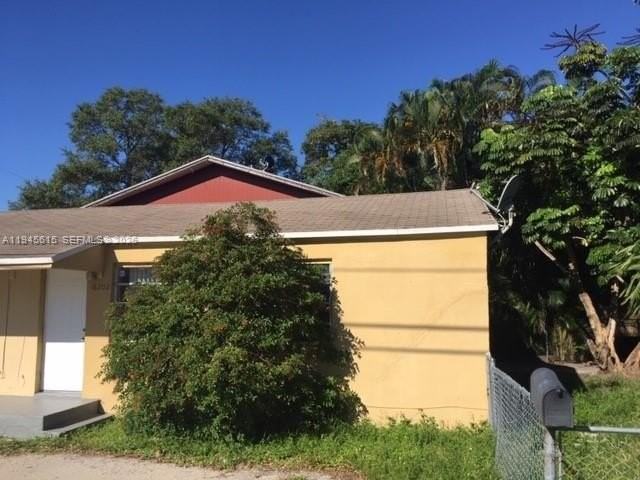 18202 Ne 25th Pl #02 - Photo 3 of 17