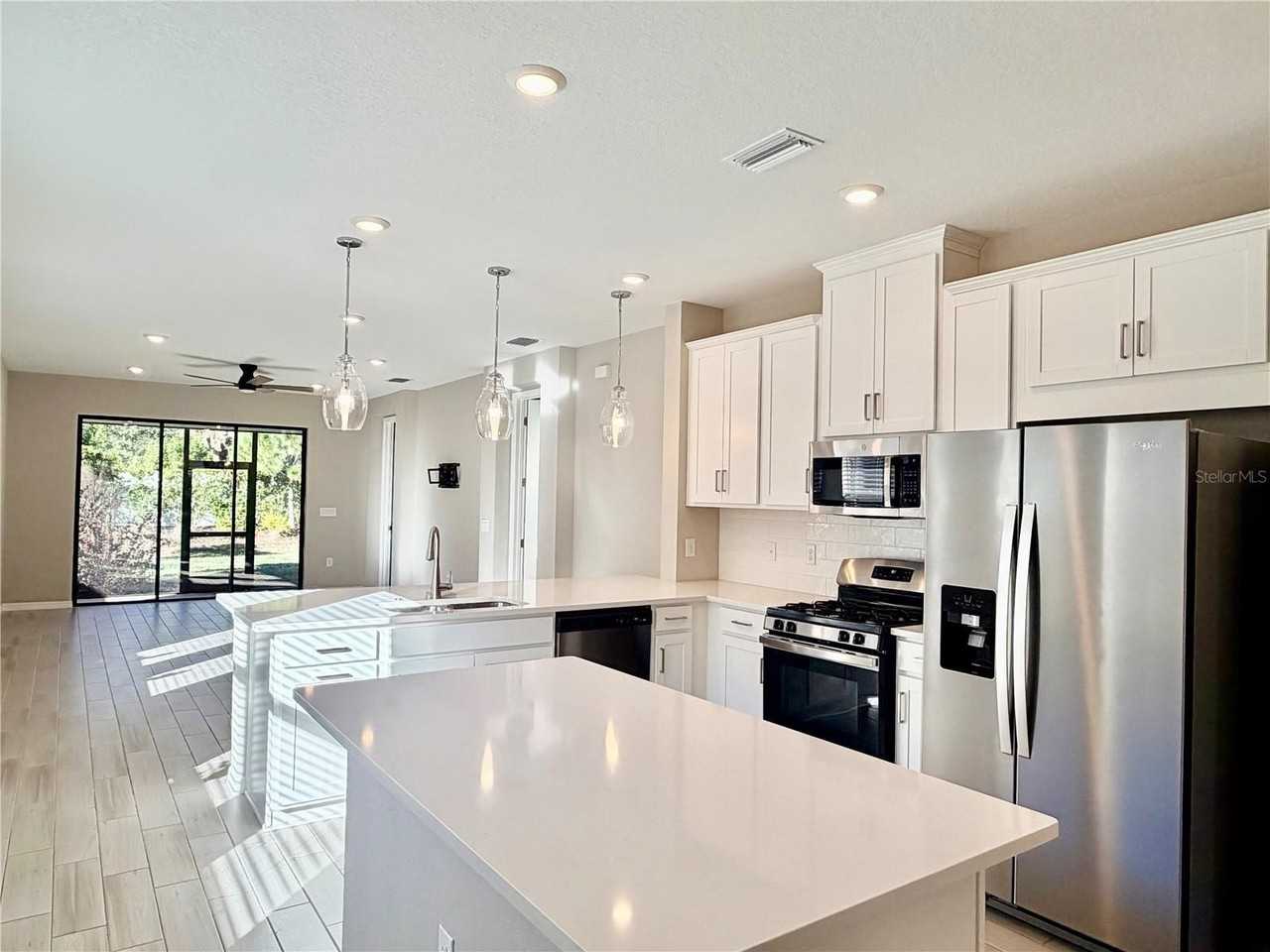 15109 Shady Palms Ln - Photo 3 of 50