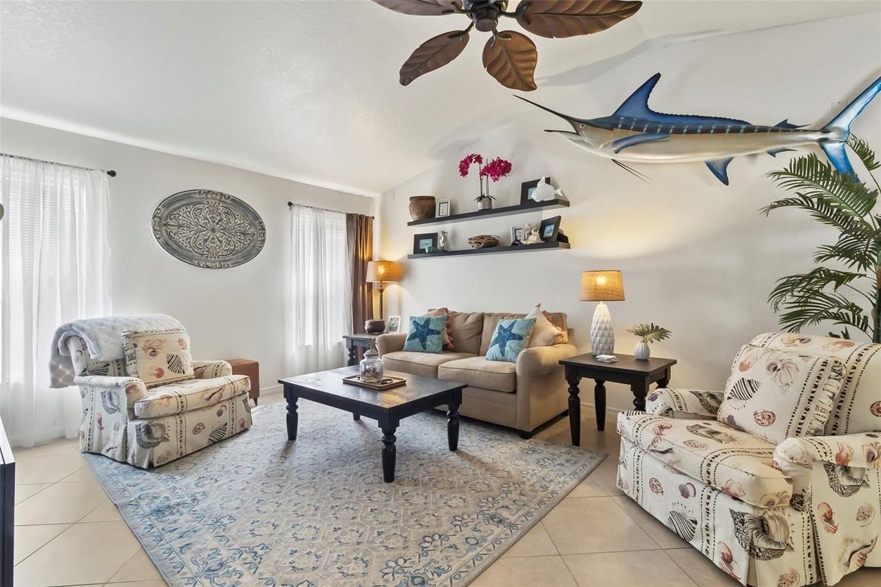 1728 Kadashow Ave - Photo 5 of 40