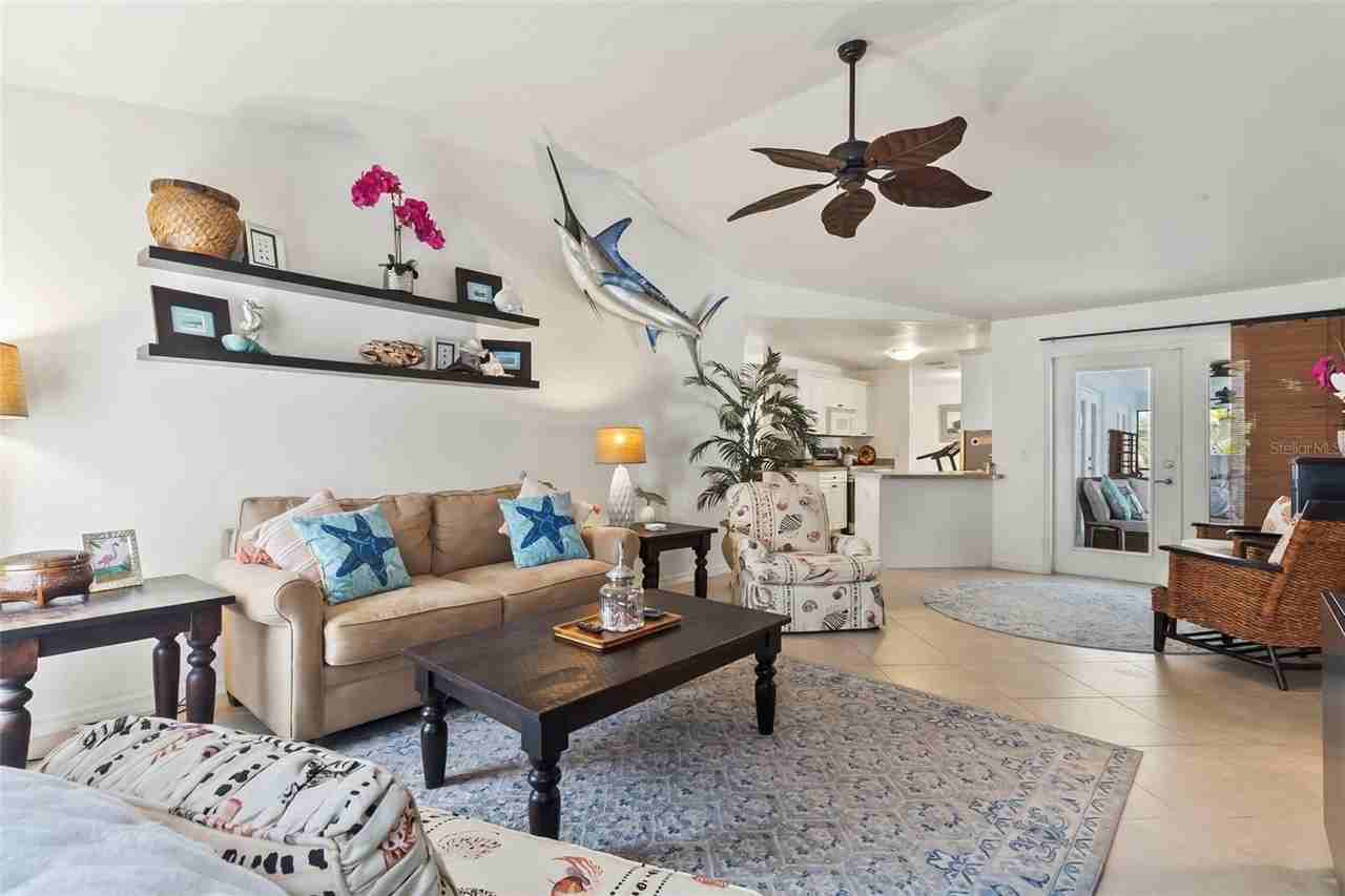 1728 Kadashow Ave - Photo 6 of 40