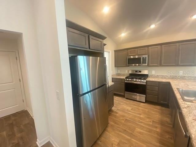 5531 Millican Ave - Photo 4 of 30