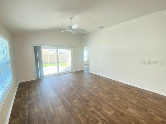 5531 Millican Ave - Photo 7 of 30