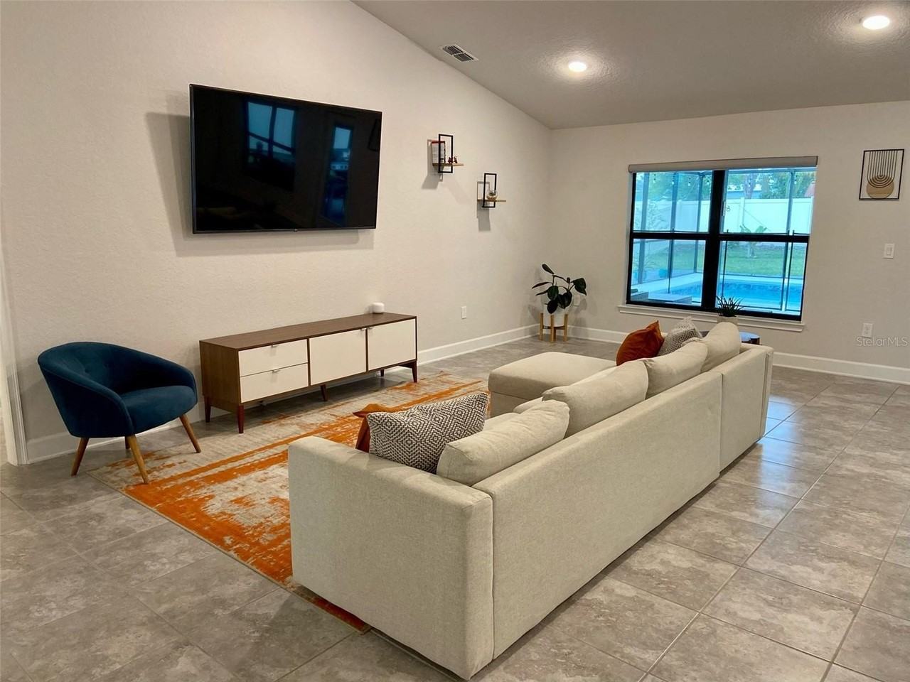 6525 Alamanda Hills Cir - Photo 5 of 21