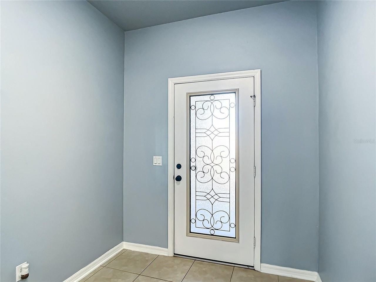 3807 Enchantment Ln - Photo 4 of 46