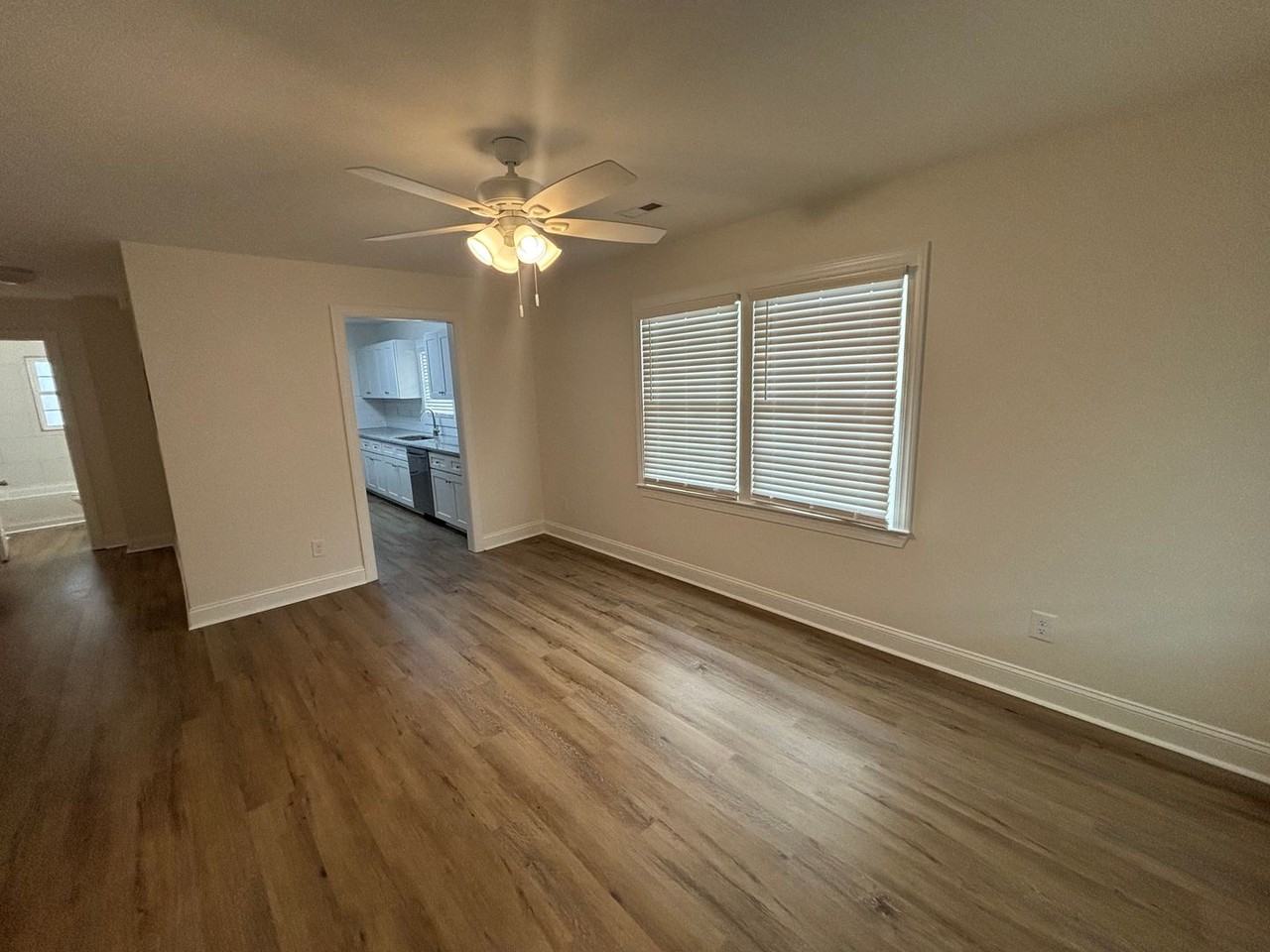 704 S 15th St - Photo 4 of 29