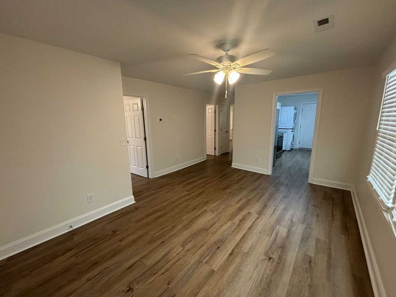 704 S 15th St - Photo 5 of 29