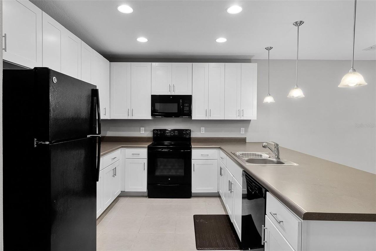 228 Primrose Dr - Photo 6 of 20