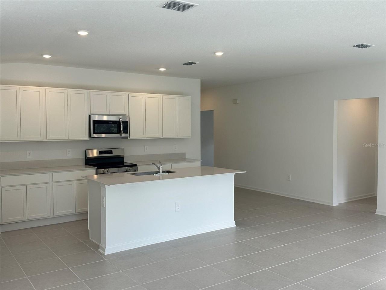 5434 Lewisham Dr - Photo 6 of 32