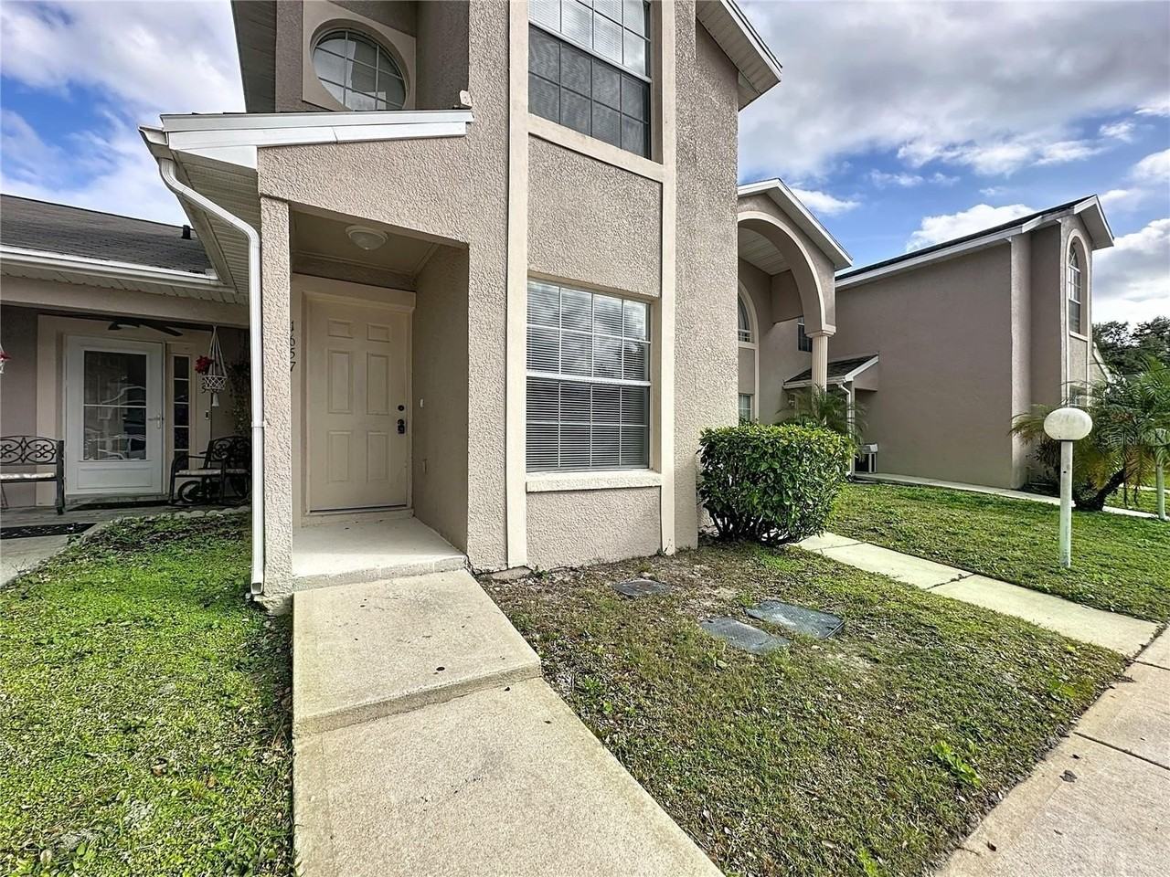 1657 Windsor Oak Ct - Photo 2 of 29