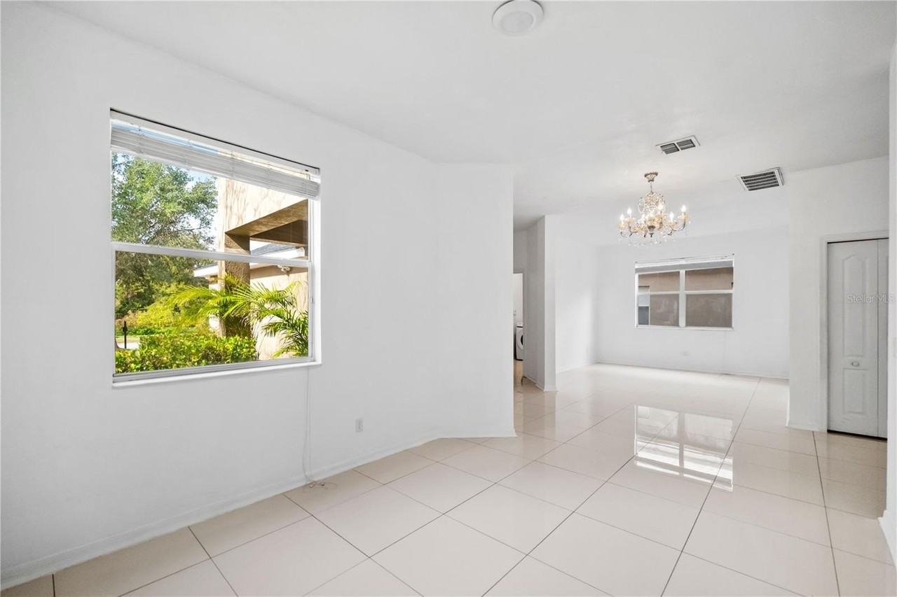 9446 Leatherwood Ave - Photo 5 of 50