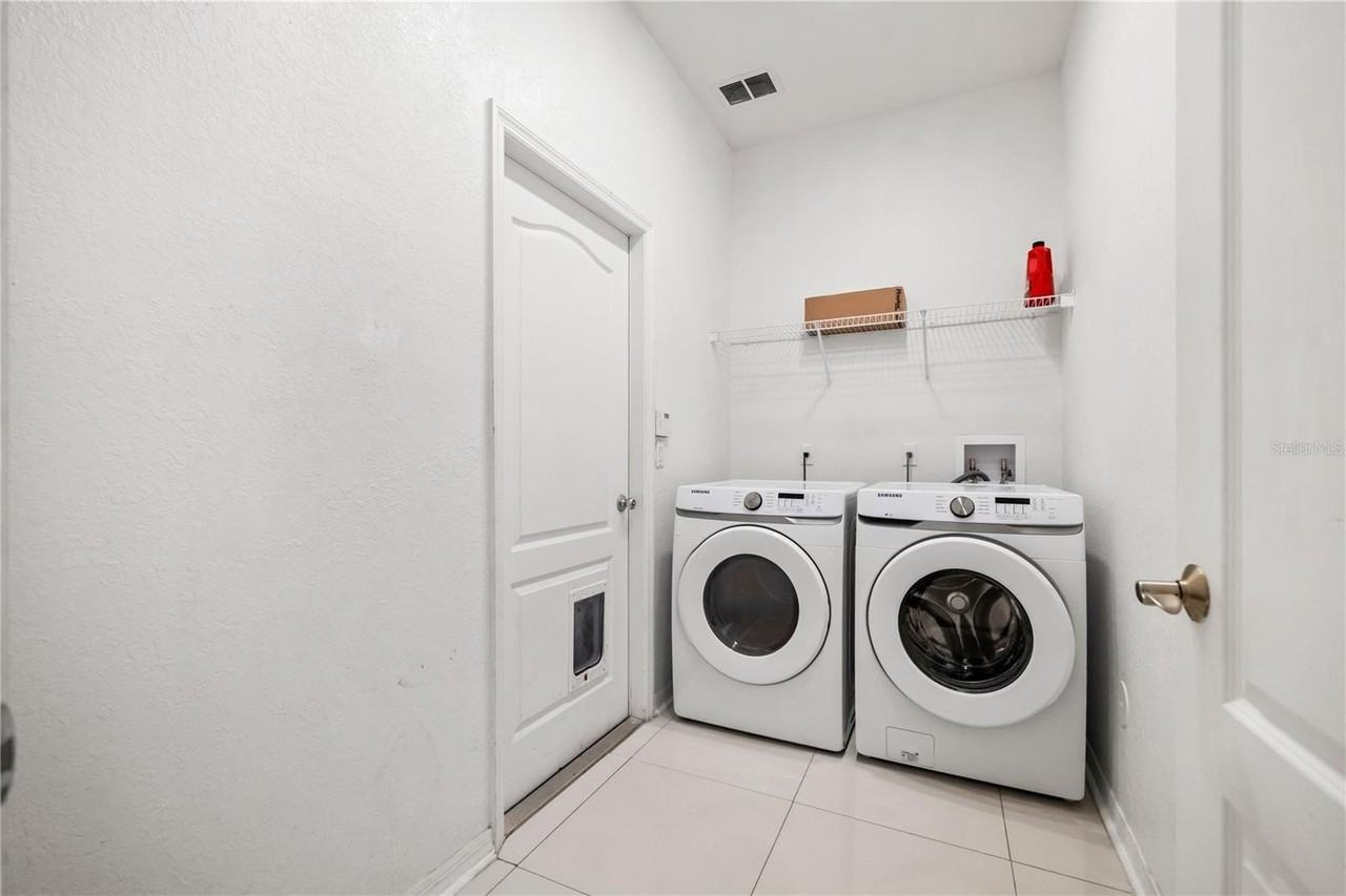 9446 Leatherwood Ave - Photo 7 of 50