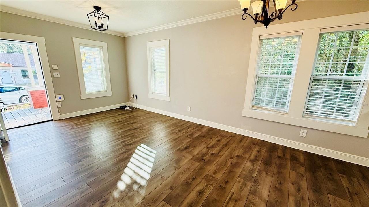 1210 E 33rd Ave - Photo 3 of 26