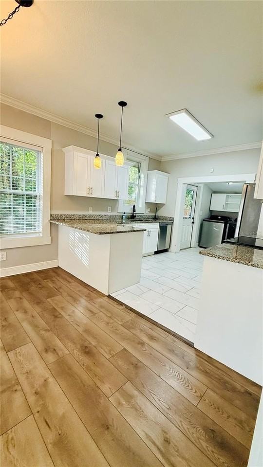 1210 E 33rd Ave - Photo 5 of 26