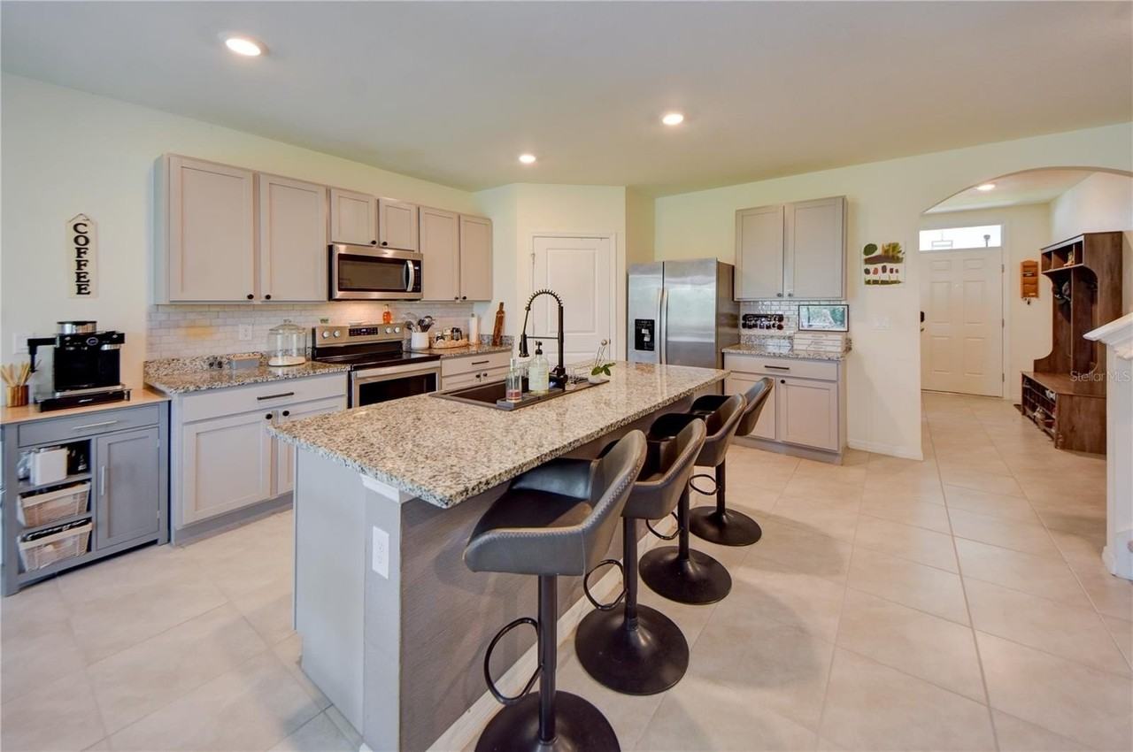 32624 Kobuk Valley Ave - Photo 7 of 44