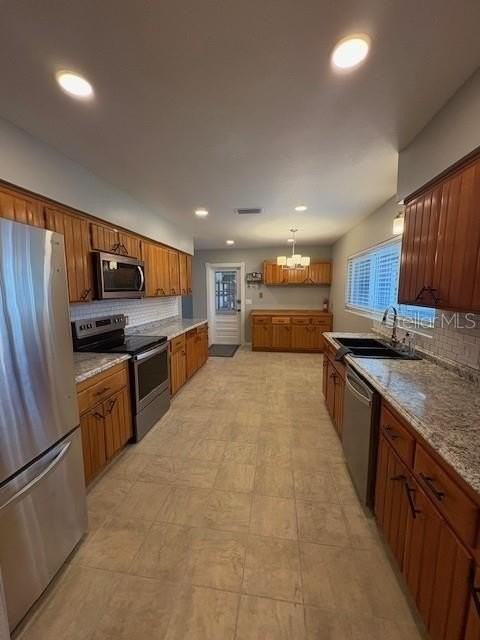 1571 S Evergreen Ave - Photo 3 of 36