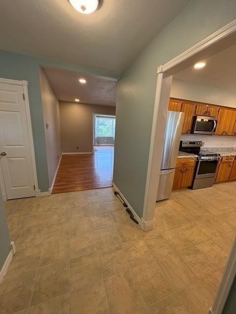 1571 S Evergreen Ave - Photo 4 of 36